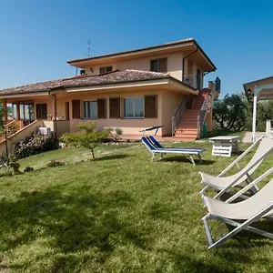 Marilenia Bed & Breakfast Montescudo